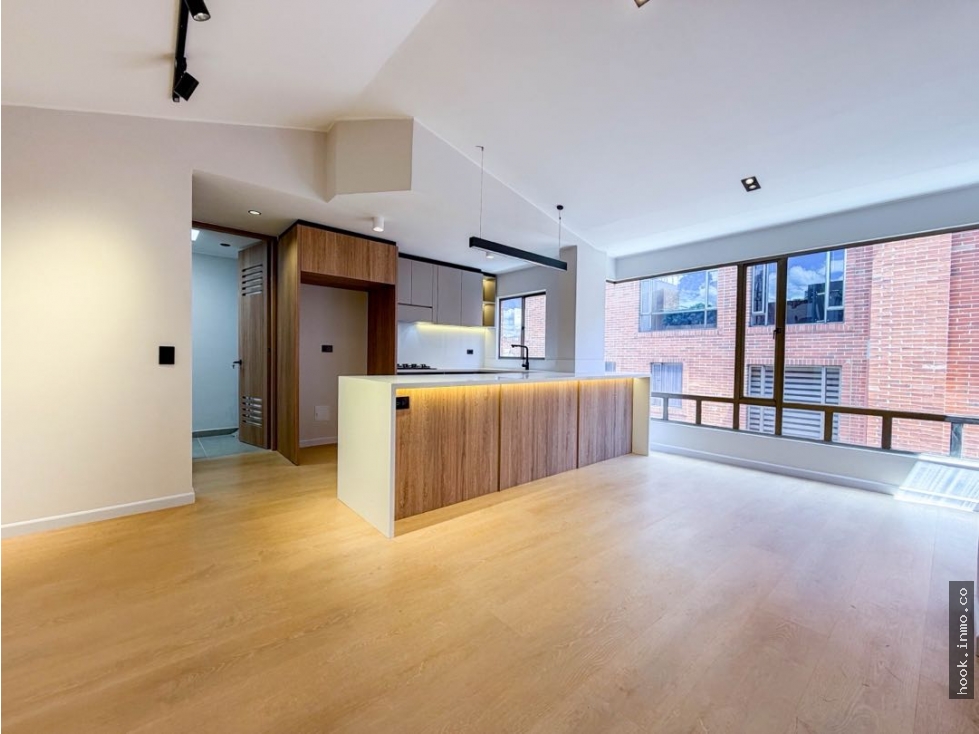 Se vende duplex totalmente remodelado en San Patricio