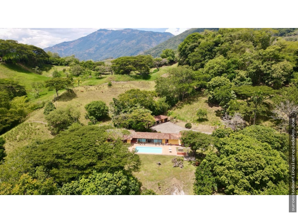 VENTA DE FINCA EN BOLOMBOLO, SUROESTE DE ANTIOQUIA.
