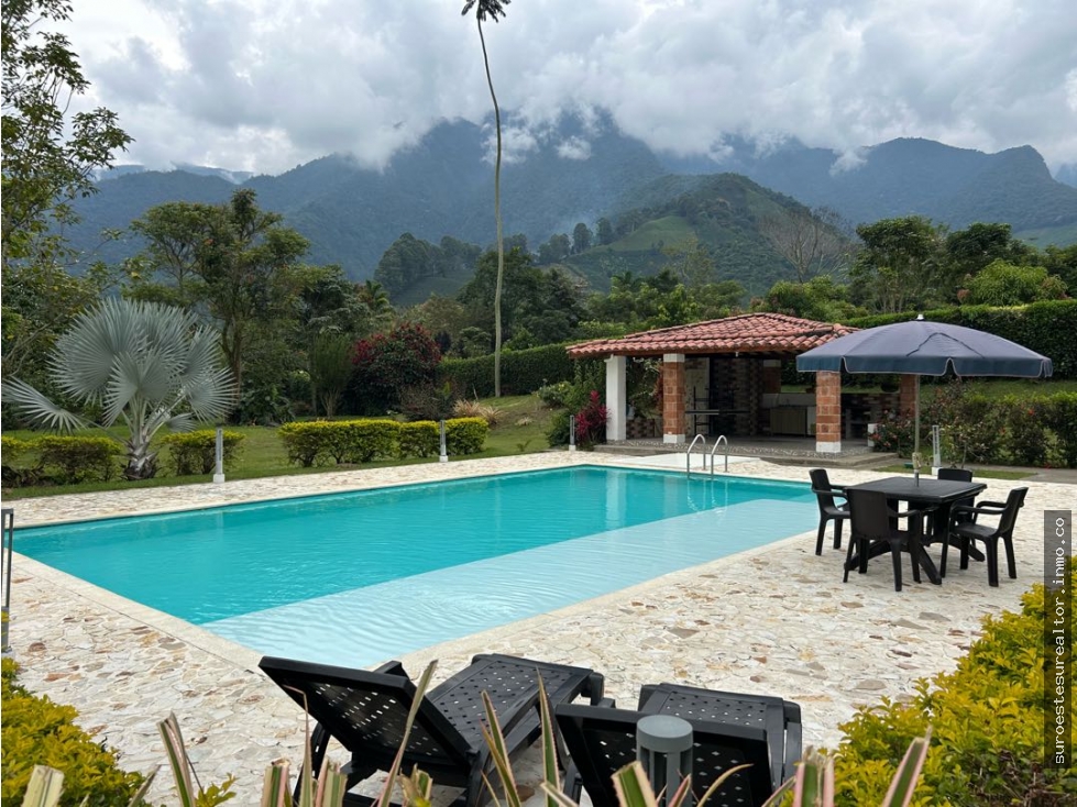 VENTA DE FINCA EN CIUDAD BOLIVAR SUROESTE ANTIOQUEÑO