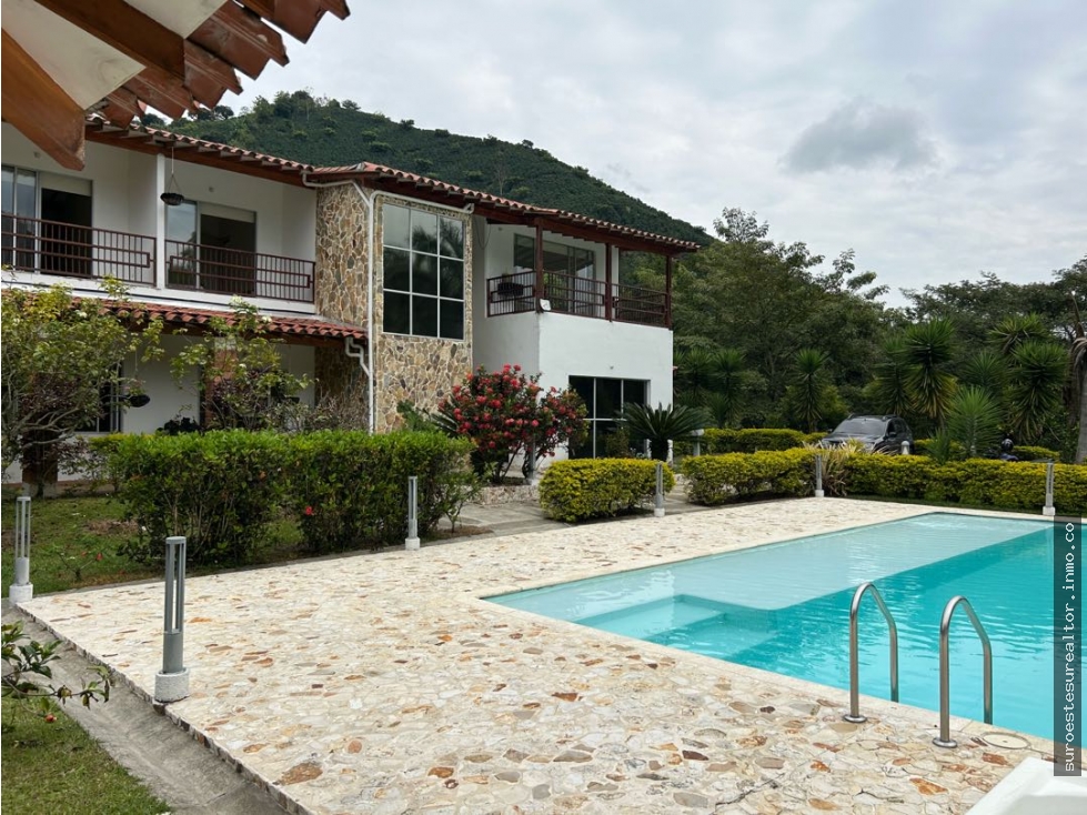 VENTA DE FINCA EN CIUDAD BOLIVAR SUROESTE ANTIOQUEÑO