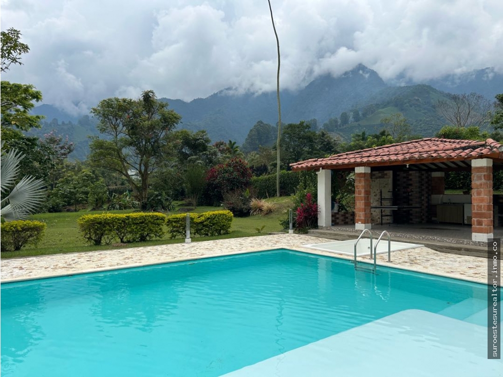 VENTA DE FINCA EN CIUDAD BOLIVAR SUROESTE ANTIOQUEÑO