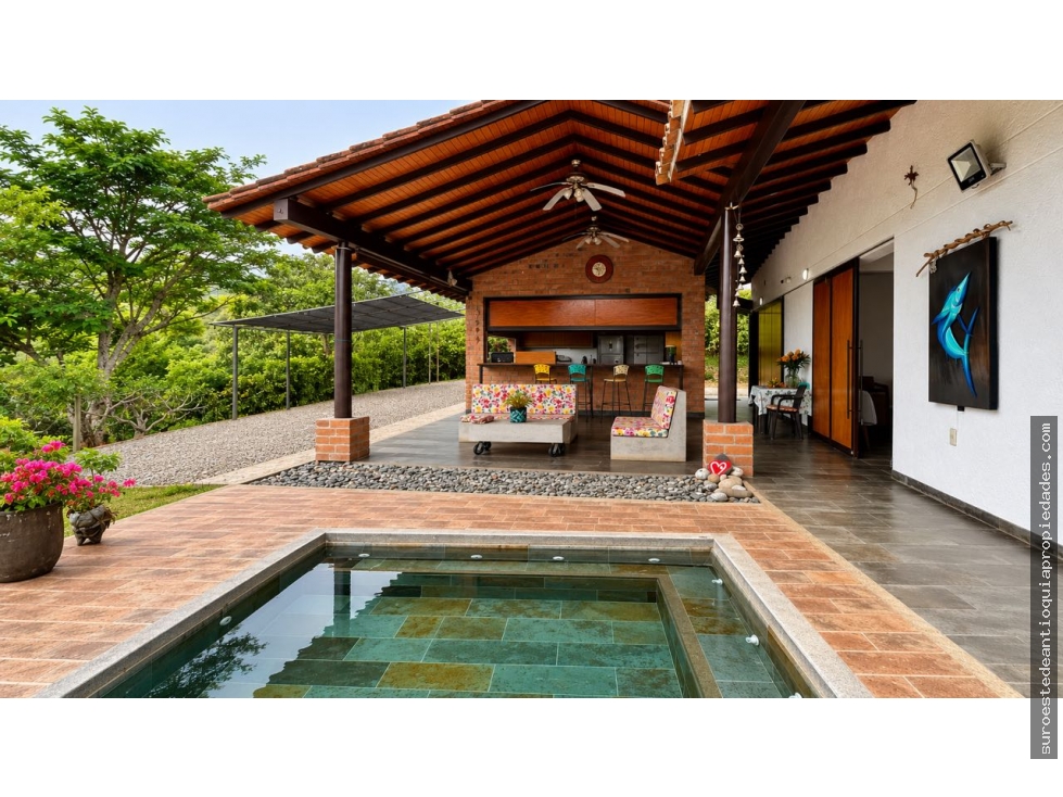 VENTA DE FINCA EN VENECIA, SUROESTE DE ANTIOQUIA.