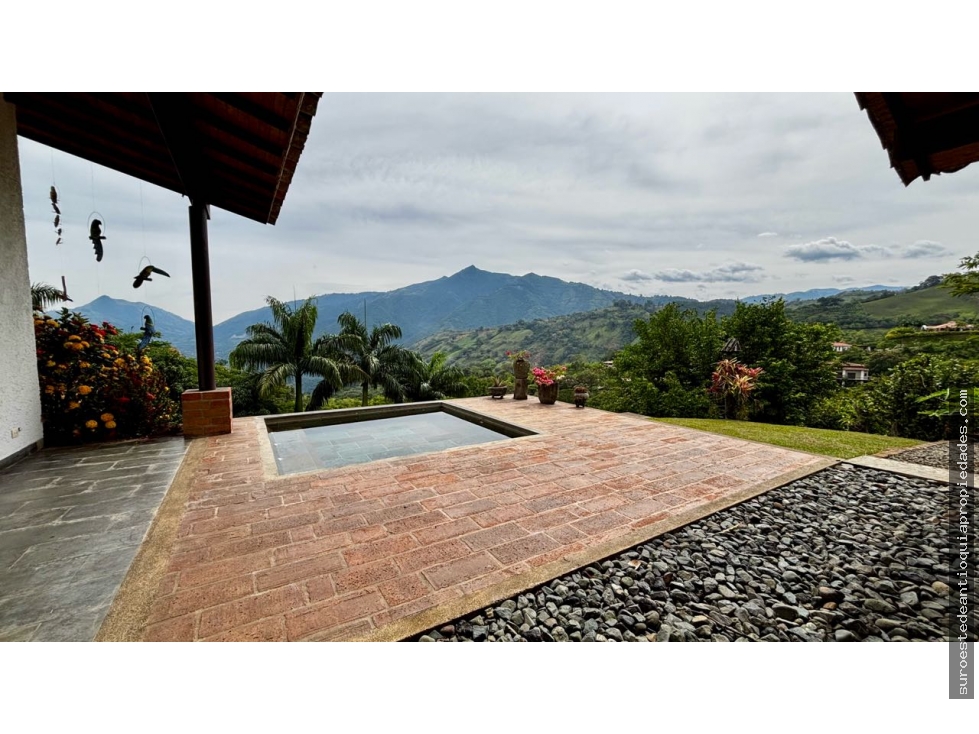 VENTA DE FINCA EN VENECIA, SUROESTE DE ANTIOQUIA.