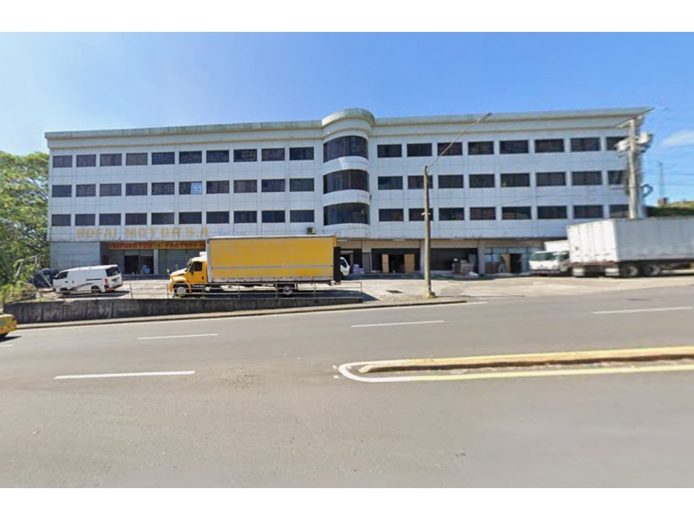 Gran Inversión! Venta de Edificio Comercial en Paso Canoas, Chiriquí - 2
