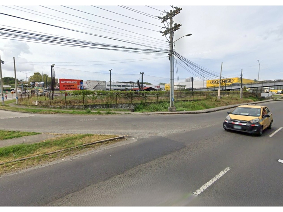 Venta Terreno Comercial en entrada de Villa Lucre con Vía Tocumen