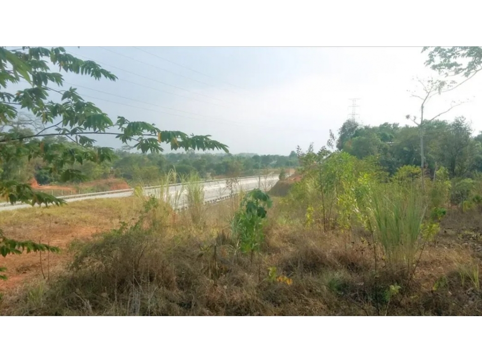 Venta de Terreno con 19,800 m2 en el Corredor Norte, Mañanitas