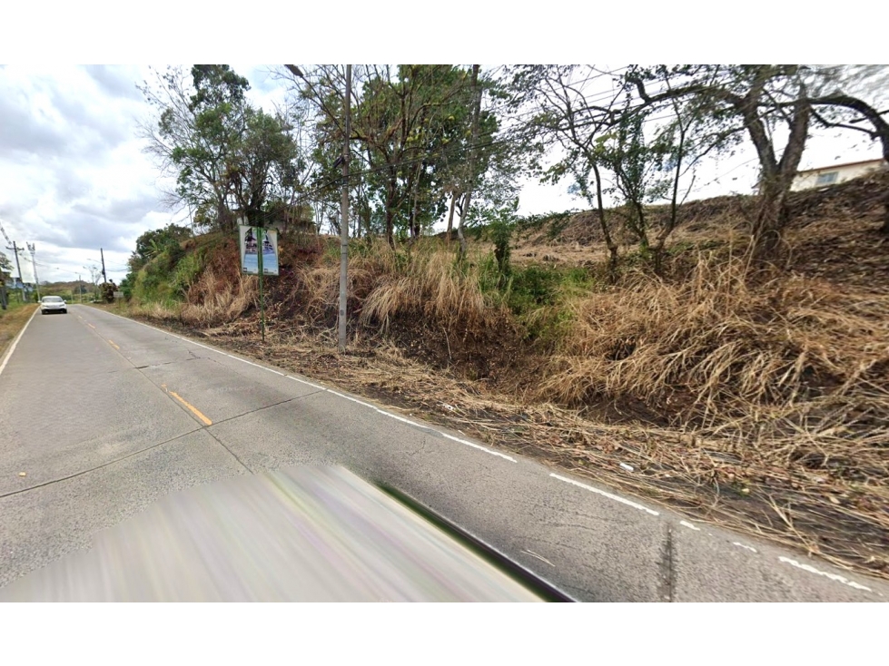 Se Vende Terreno de 5,700M2 en Brisas del Golf, Via al Club de Golf