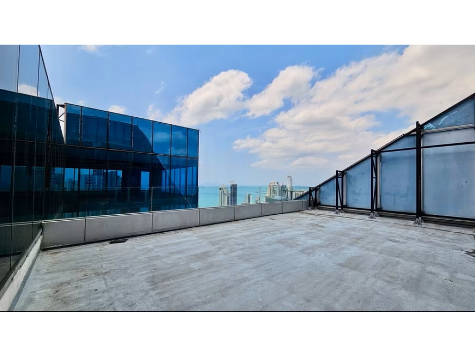 Venta o Alquiler de Oficina con 3,271m2 en Oceanía Business Plaza