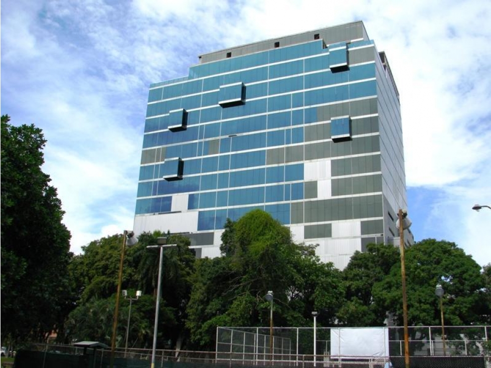 Se Vende o Alquila Oficina de 180M2 en P.H. Office One, Calle 50