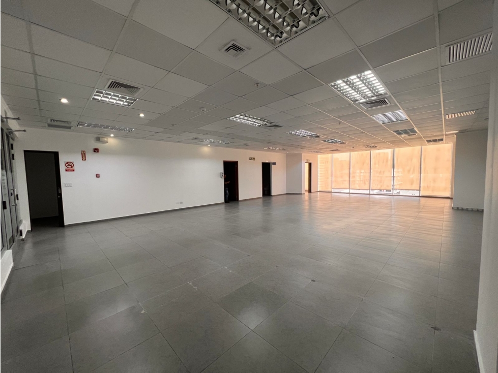Se Vende o Alquila Oficina de 180M2 en P.H. Office One, Calle 50 — foto 2