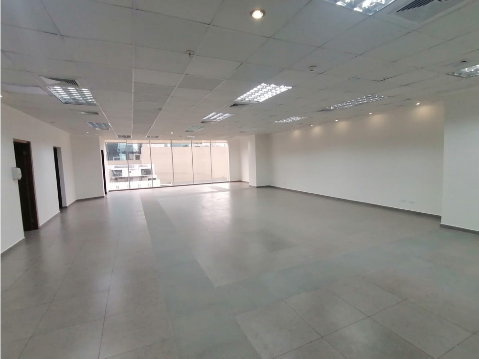 Se Vende o Alquila Oficina de 180M2 en P.H. Office One, Calle 50 — foto 3