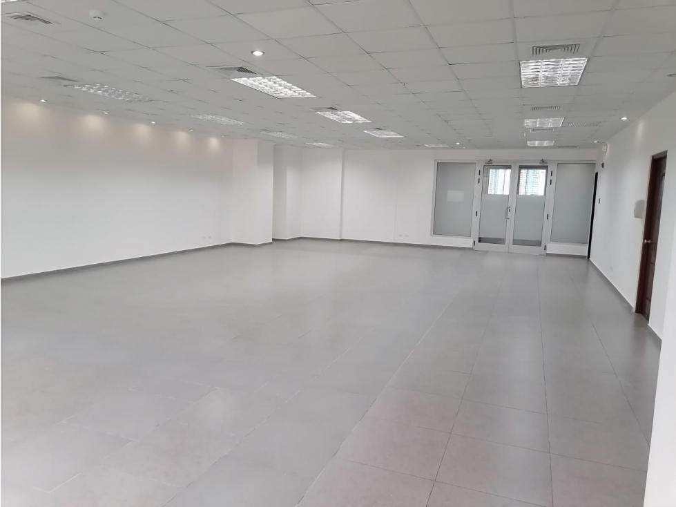Se Vende o Alquila Oficina de 180M2 en P.H. Office One, Calle 50 — foto 4