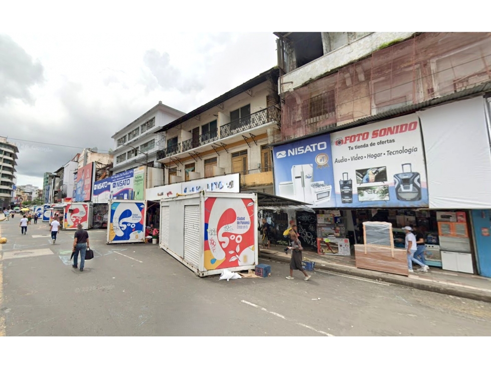 Se Vende Edificio con 2 Locales y Terreno de 300m2 en Plaza 5 de mayo