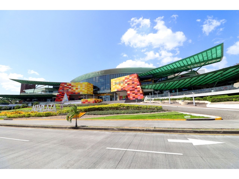 Se Alquila Local Comercial de 2261Mts2 en Altaplaza Mall