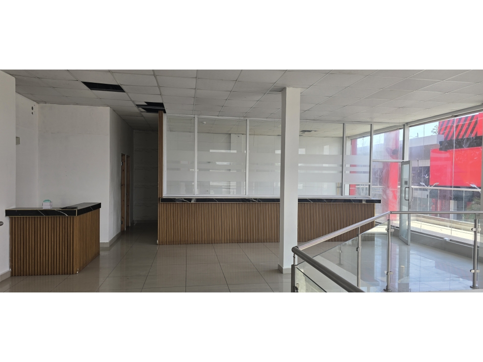 Se Alquila Local Comercial con 344M2 en Chitre con Terrazas - 3