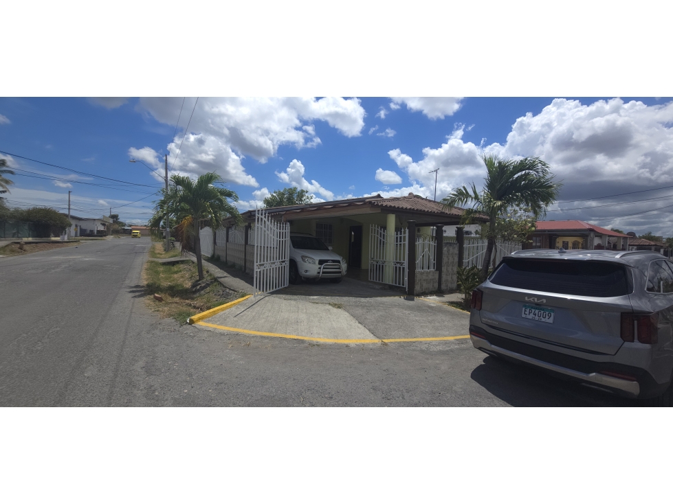 Se Vende Casa en Villa Karola Penonome