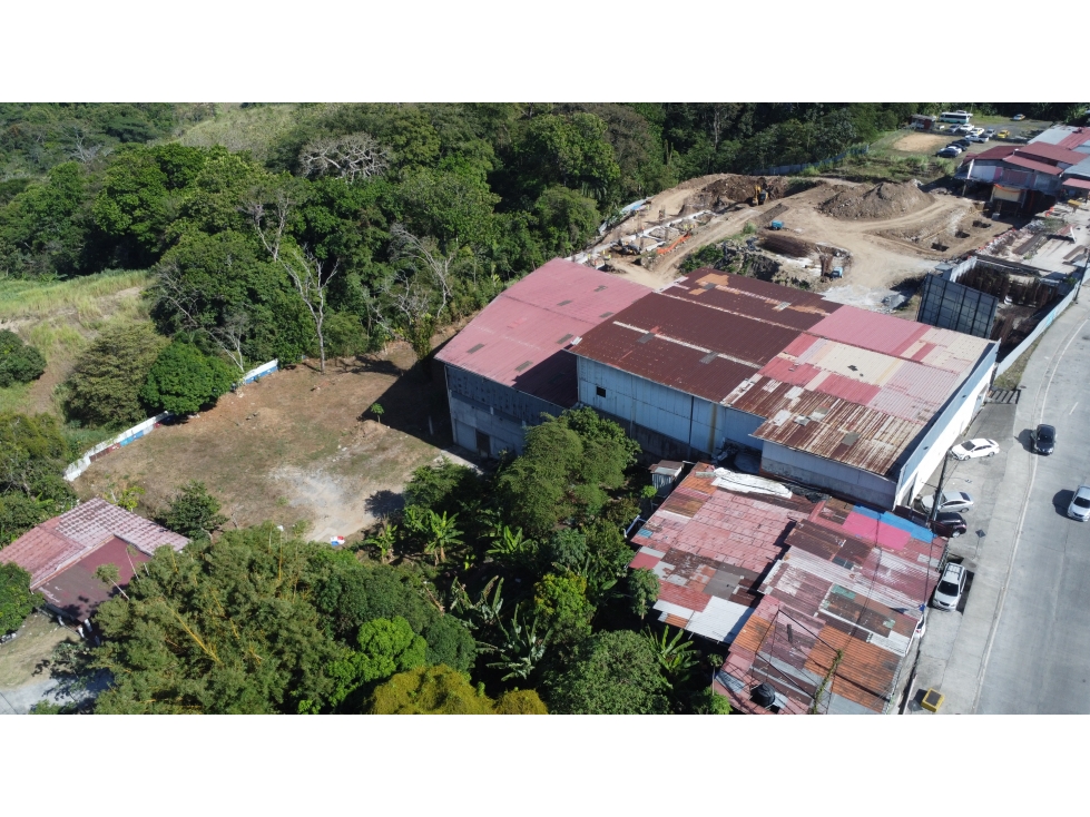 Se Vende Terreno con Galera en la entrada del Corredor de los Pobres - 5