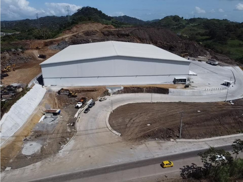 Se Alquila Bodega de 2200m2 en Via Centenario — foto 2