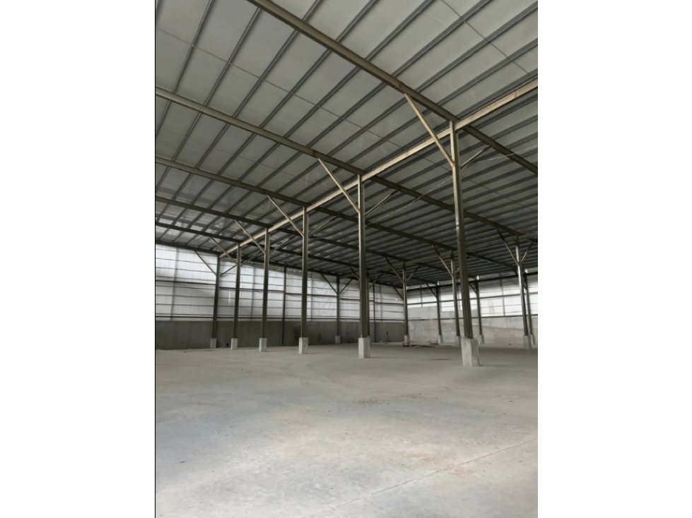 Se Alquila Galera de 1240M2 en Parque Industrial Las Mañanitas — foto 2