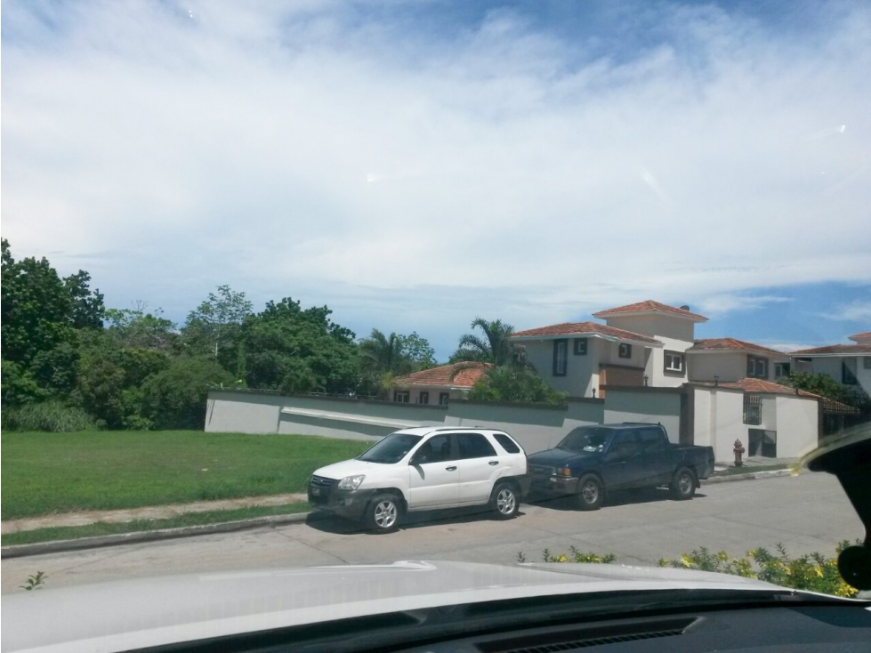 Se Vende Terreno Comercial de 1,209 Mts2 en Clayton — foto 2