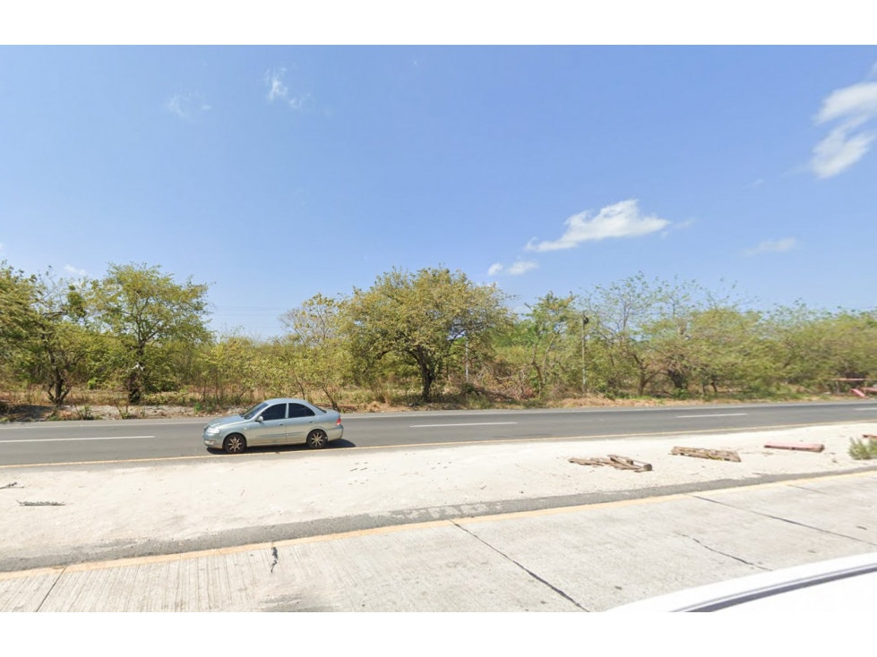 Se Vende o Alquila Terreno de 6063M2 pasando entrada Playa Blanca - 2