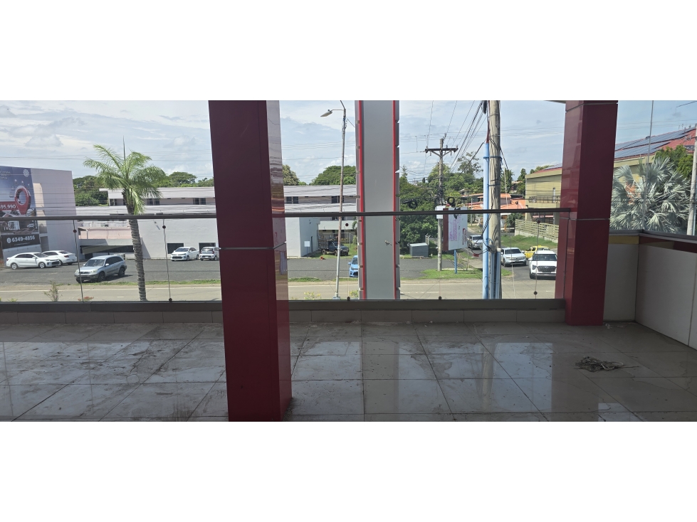 Se Alquila Local Comercial con 344M2 en Chitre con Terrazas - 6