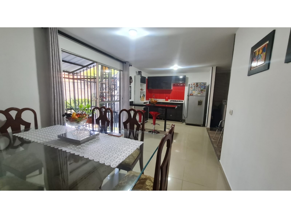 Casa en Venta en el Barrio Cantabria en Jamundi con apartamento — foto 2