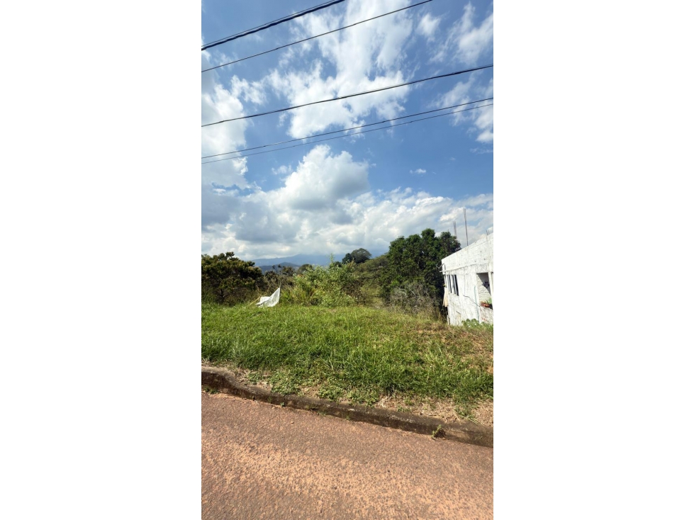 Lote en venta en Parcelación campestre Sun Village en Jamundi — foto 2