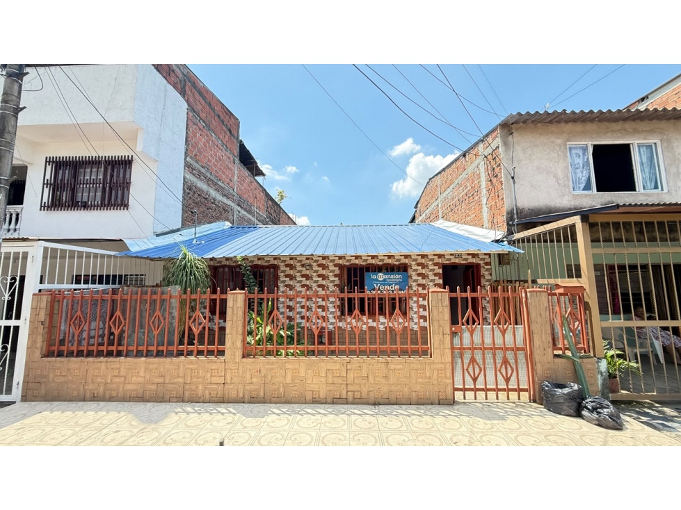 CASA EN VENTA EN EL BARRIO LAS ACACIAS EN JAMUNDI