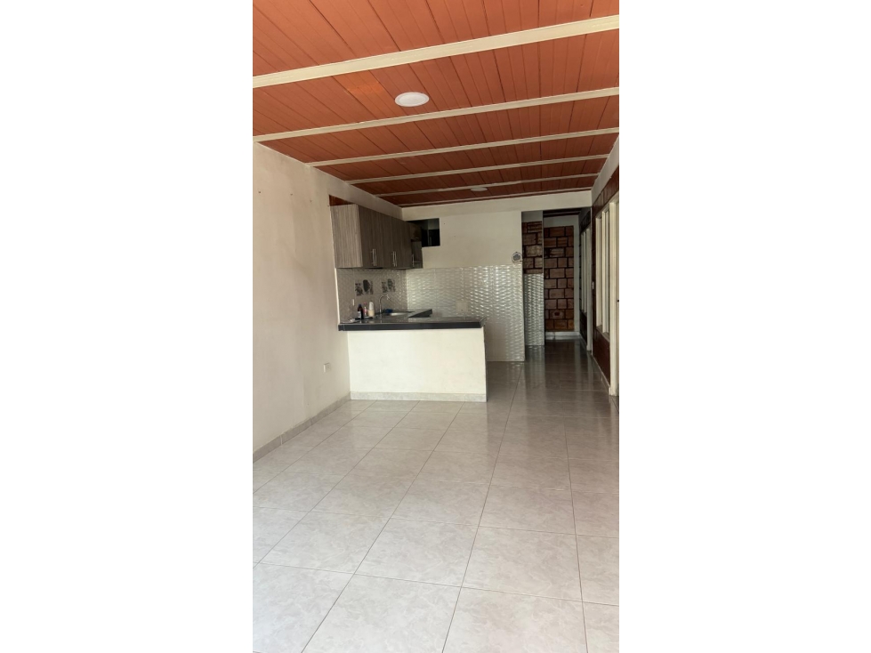 Casa en Venta de tres niveles mas terraza barrio La Arboleda — foto 2