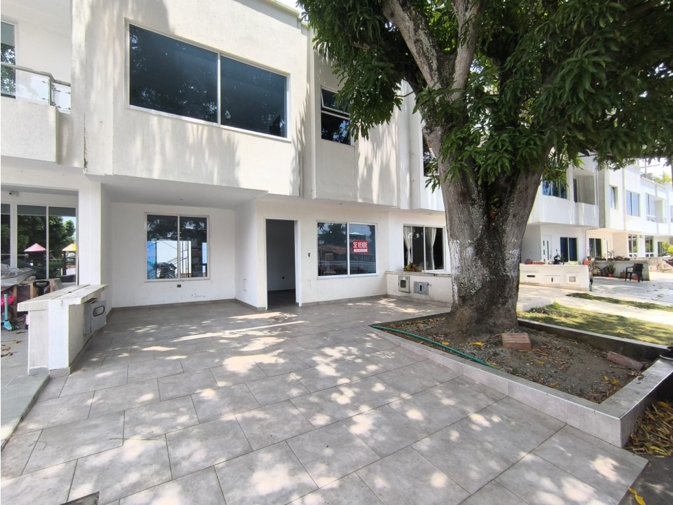 Casa en venta en condominio Villas del Parque