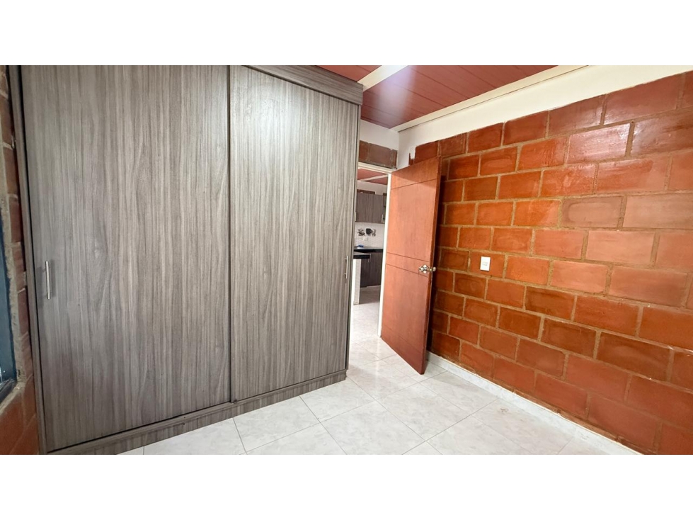 Casa en Venta de tres niveles mas terraza barrio La Arboleda — foto 6