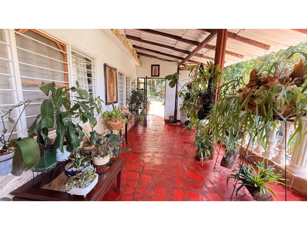 Casa Campestre en Venta en Colinas de Miravalle - 2