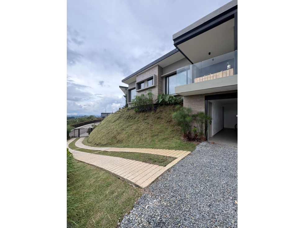 Casa en venta en Rionegro sector Aeropuesto — foto 2