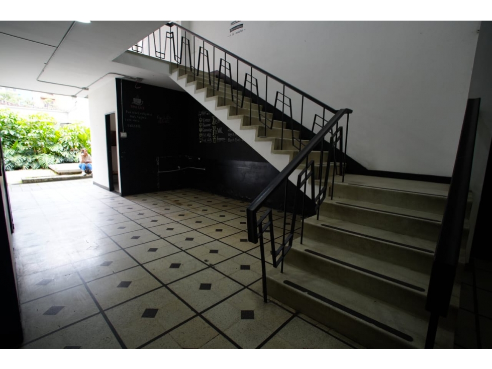Casa en venta en Medellín sector Laureles — foto 2