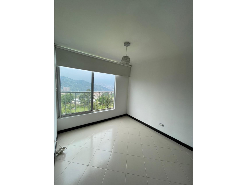 Apartamento en venta en Medellín sector San Antonio de Prado — foto 2