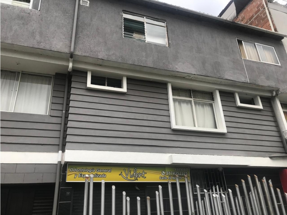 Casa en venta en Medellín sector Laureles Estadio — foto 2