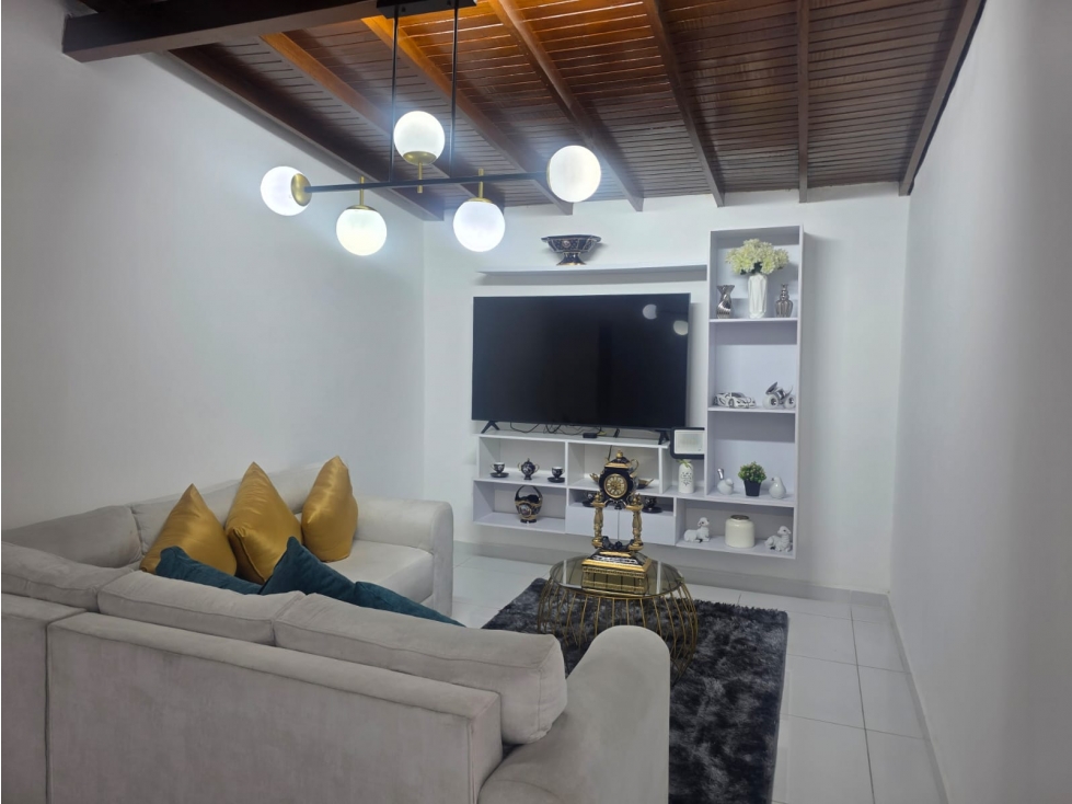 Casa en venta en Medellín sector Estadio — foto 2