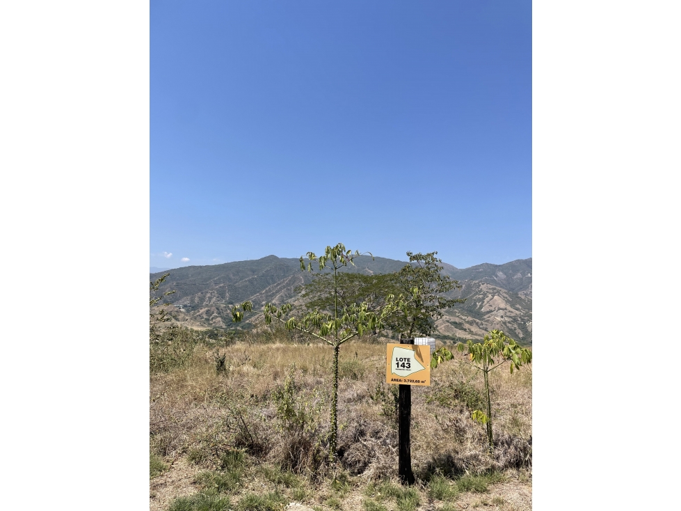 Venta hermoso lote a 7 minutos del parque Santa fe de Antioquia — foto 3