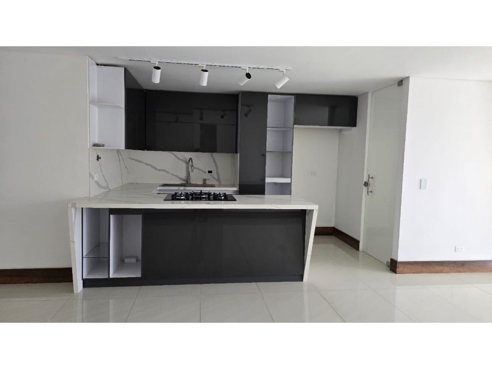 Apartamento en venta en Sabaneta sector Las Lomitas — foto 3