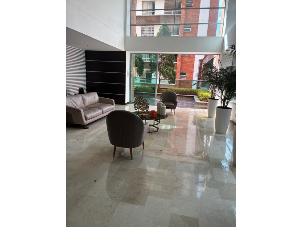 Apartamento en venta en El Poblado sector Santa María de los Ángeles — foto 4