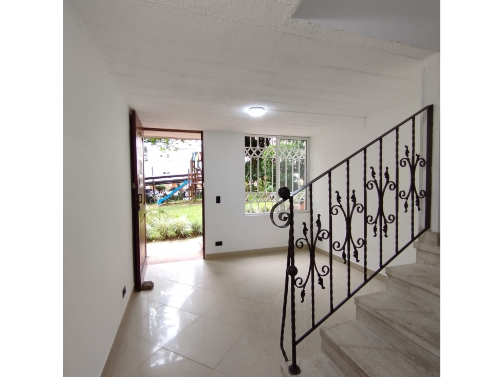 Casa en venta en Itagüí sector Suramérica — foto 2