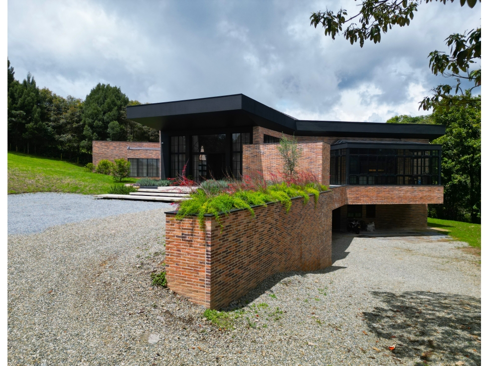 CASA CAMPESTRE EN ALTO DE PALMAS