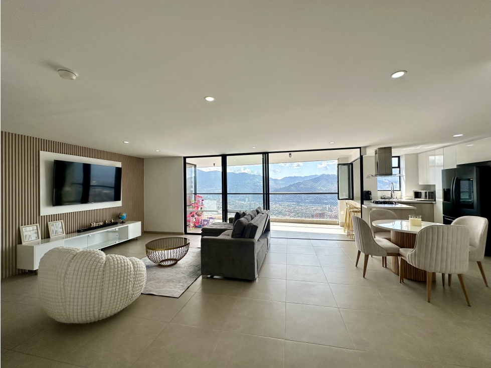 APARTAMENTO EN LOMA DE LAS BRUJAS ENVIGADO
