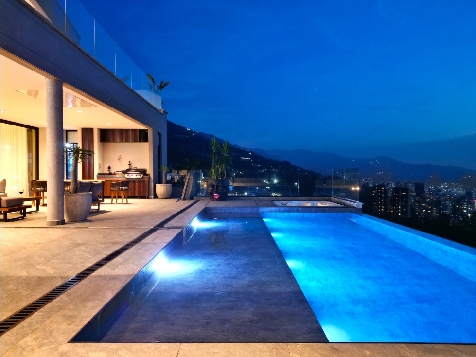 CASA CAMPESTRE DE LUJO EN EL POBLADO — foto 4