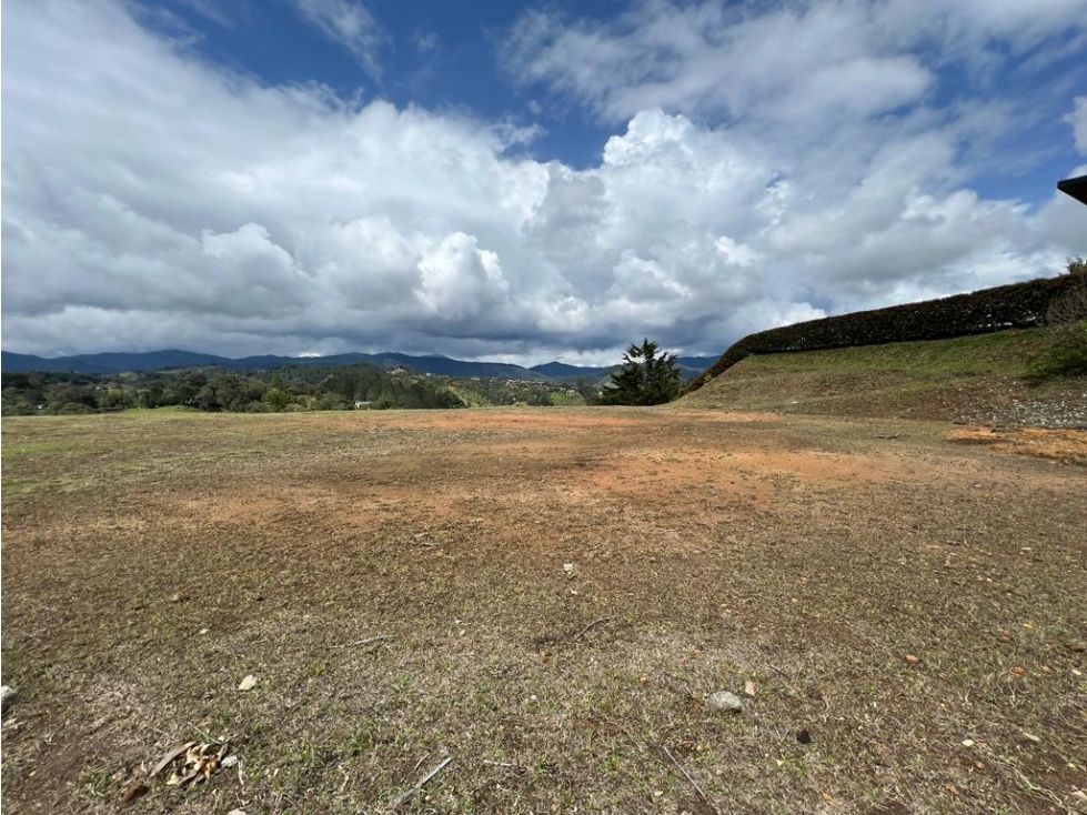 LOTE CAMPESTRE EN EL RETIRO