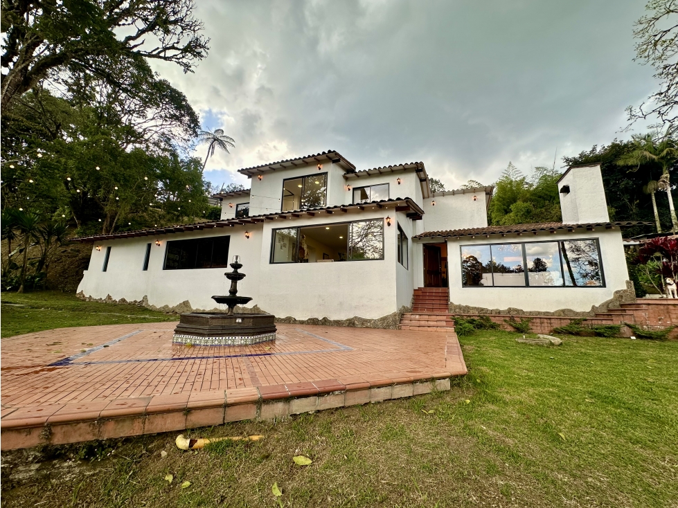 CASA CAMPESTRE EN EL RETIRO