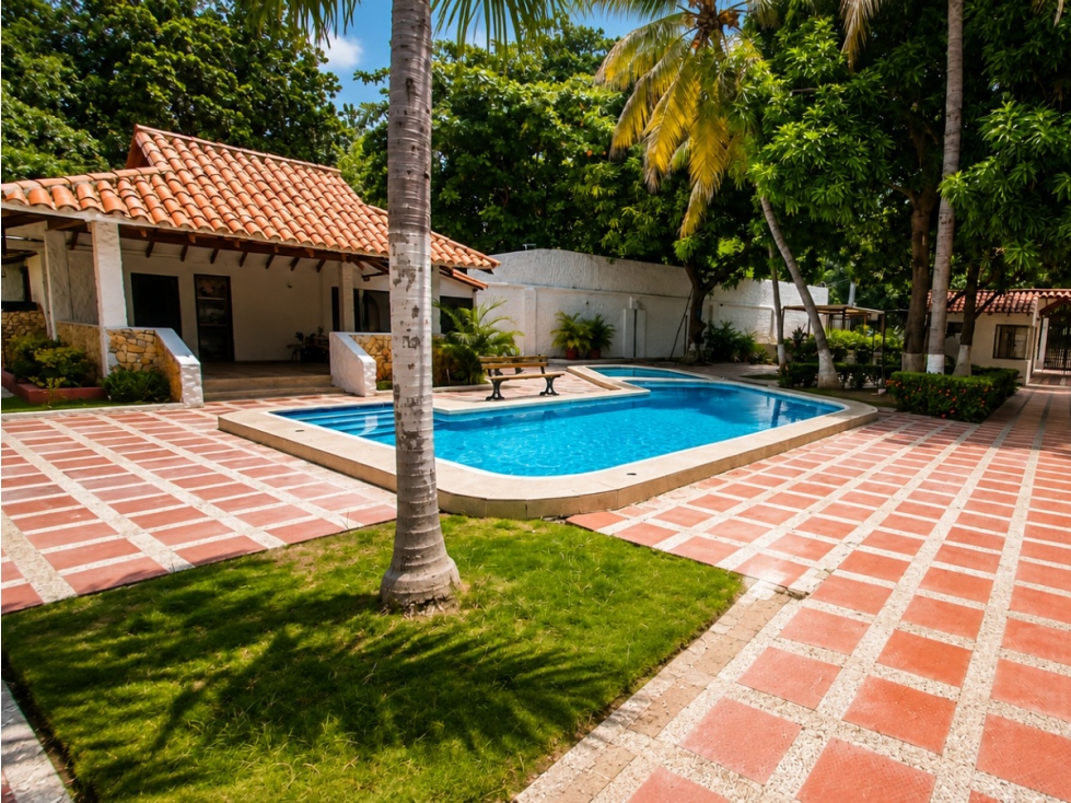 Casa en Venta en Bello Horizonte, a 200 metros del Mar, Santa Marta