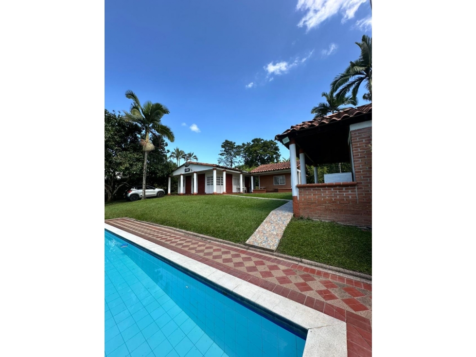FINCA EN VENTA - SECTOR BELALCAZAR, CONDOMINIO VILLAS DE ACAPULCO - 2