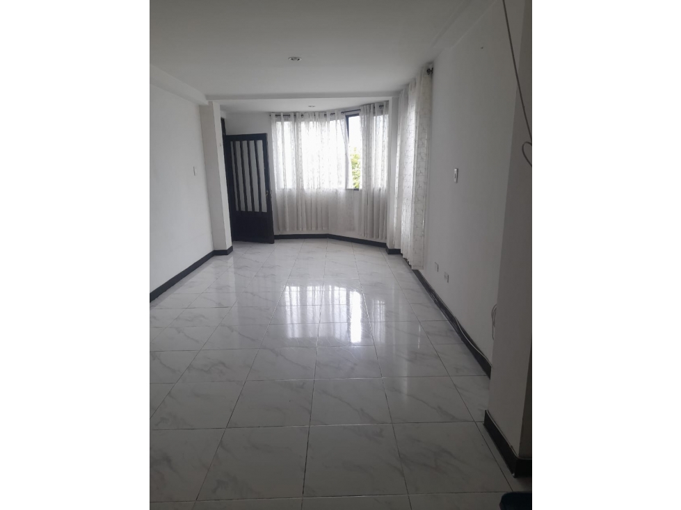 APARTAMENTO EN VENTA - SECTOR DOSQUEBRADAS, EDF. MANSARDAS